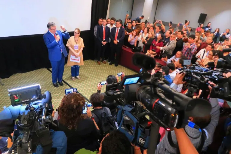 Exigen “voto por voto”, reclamos de Ebrard