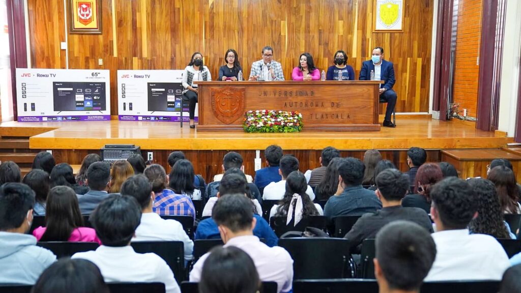 Avanza UATx En Estrategia De Modernización Y Vanguardia En Las Aulas