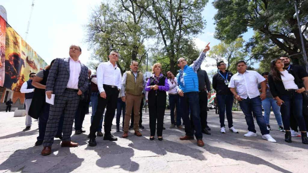 Supervisa Gobernadora trabajos de embellecimiento en el Zócalo de Tlaxcala