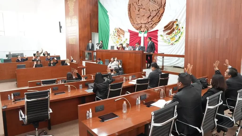 Designan diputados a Fátima Guadalupe Pérez Vargas como presidenta de la Comisión de Juventud y Deporte del Congreso del Estado