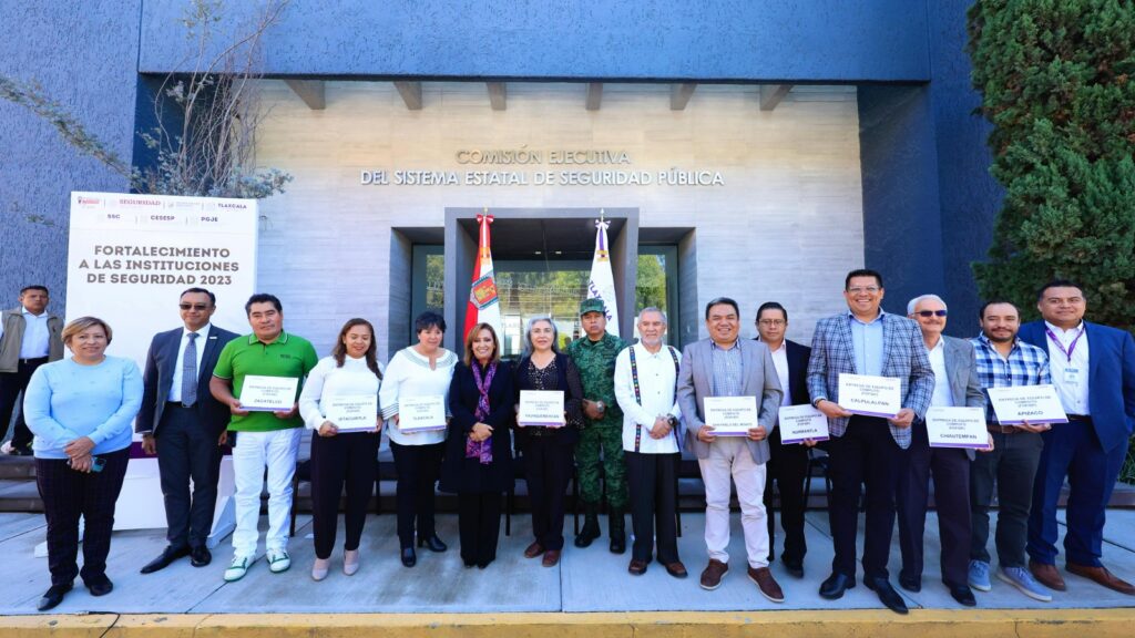 REFUERZA LORENA CUÉLLAR A MUNICIPIOS CON EQUIPOS TECNOLÓGICOS PARA SEGURIDAD