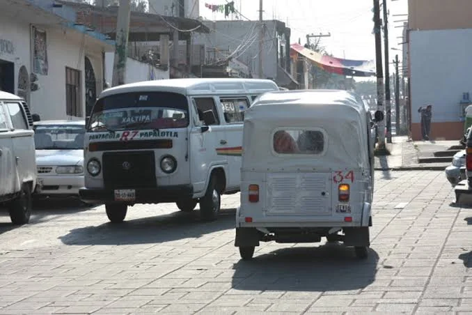 Pide Unión de Mototaxis de Papalotla al Gobierno, reconocer el servicio en Ley de Movilidad.