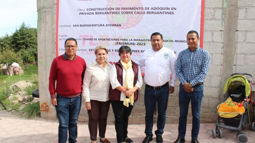 Inaugura Maribel Pérez Arenas, obras de beneficio en Atempan