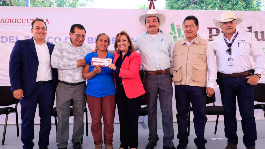 ENCABEZÓ GOBERNADORA ENTREGA DE TARJETAS DEL POGRAMA PRODUCCIÓN PARA EL BIENESTAR
