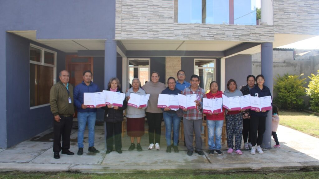 ENTREGA ITEA CERTIFICADOS POR RECONOCIMIENTO DE SABERES EN AXOCOMANITLA