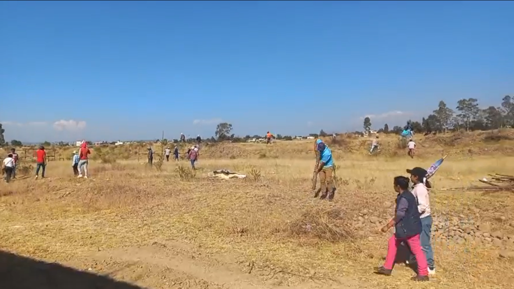 Invasión de predios en Cartonlandia, se enfrentan vecinos por terrenos