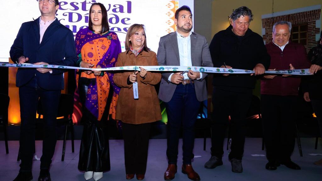 INAUGURÓ GOBERNADORA FESTIVAL DE DÍA DE MUERTOS “AMADOS POR SIEMPRE” EN HUAMANTLA