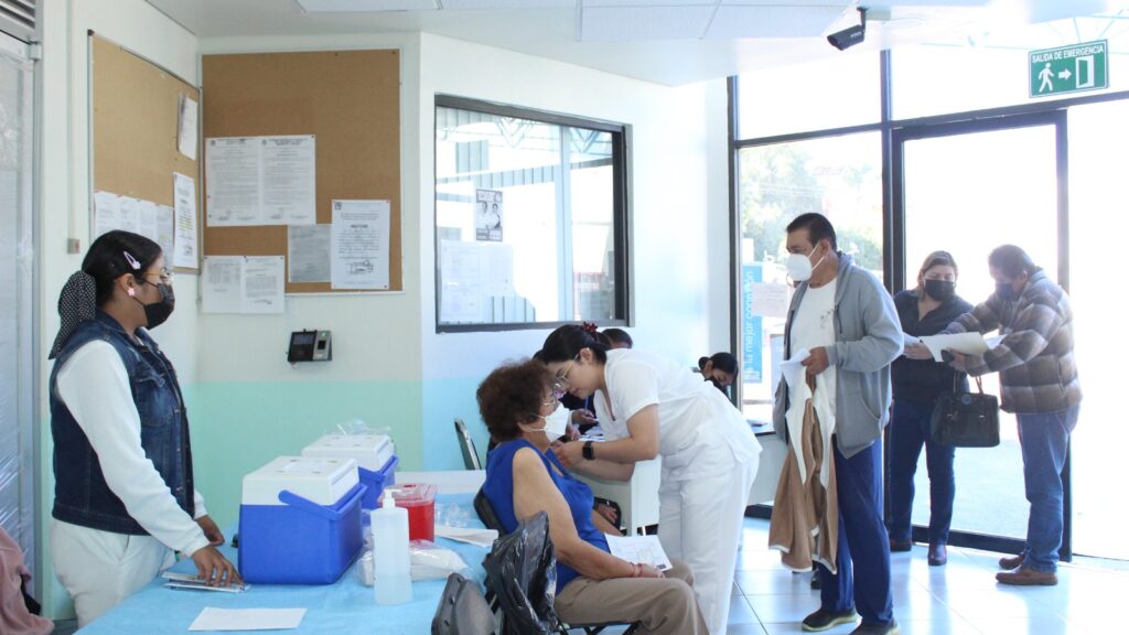 OCUPA TLAXCALA PRIMER LUGAR NACIONAL EN COBERTURA DE VACUNA CONTRA COVID-19