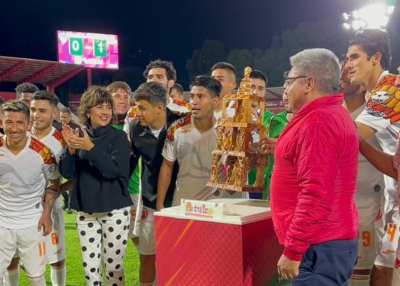 CORRECAMINOS SE LLEVA LA COPA “TLAXCALA, LA FERIA DE FERIAS 2023”