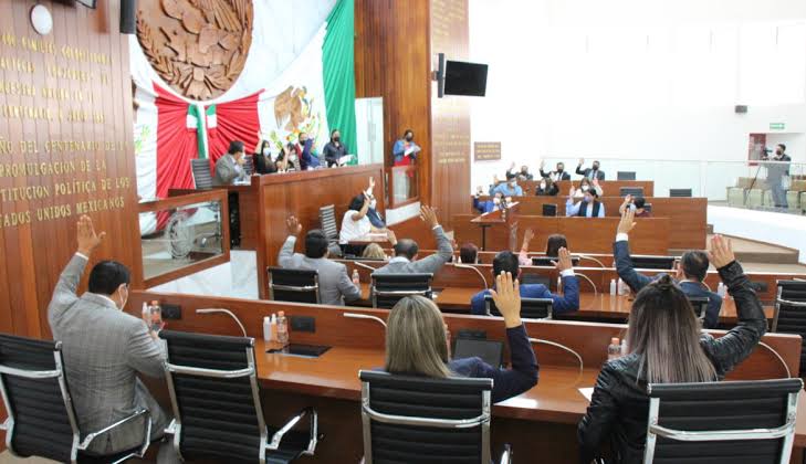 Aprueba Congreso local un haber de retiro provisional para el ex magistrado Felipe Nava.