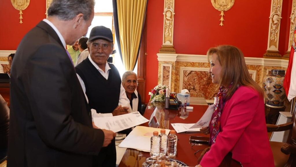 ATIENDE GOBERNADORA A LA POBLACIÓN CON AUDIENCIAS PÚBLICAS
