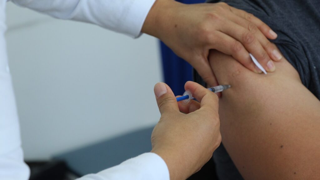 EFECTUARON EN EL TJA JORNADA DE VACUNACIÓN CONTRA COVID-19 E INFLUENZA