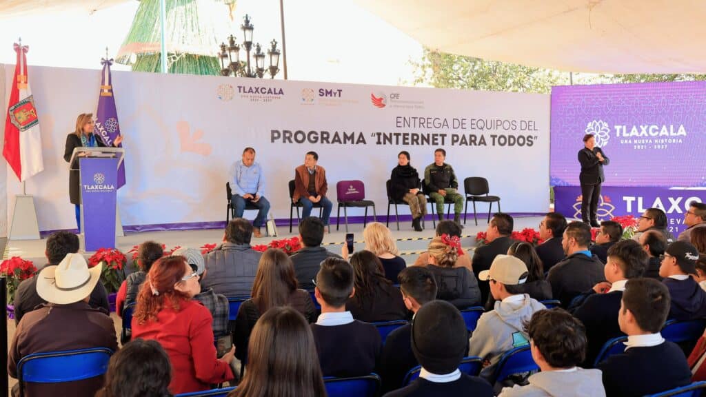ENTREGÓ GOBERNADORA 177 EQUIPOS DE INTERNET SATELITAL A 27 MUNICIPIOS