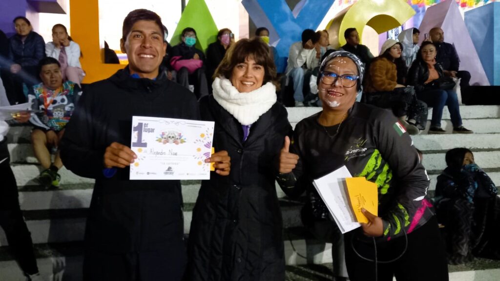 PREMIAN A GANADORES DE CARRERA NOCTURNA “LA CATRINA”