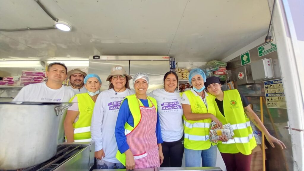 BRIGADA DEL SEDIF TLAXCALA BRINDÓ APOYO A DAMNIFICADOS DE ACAPULCO