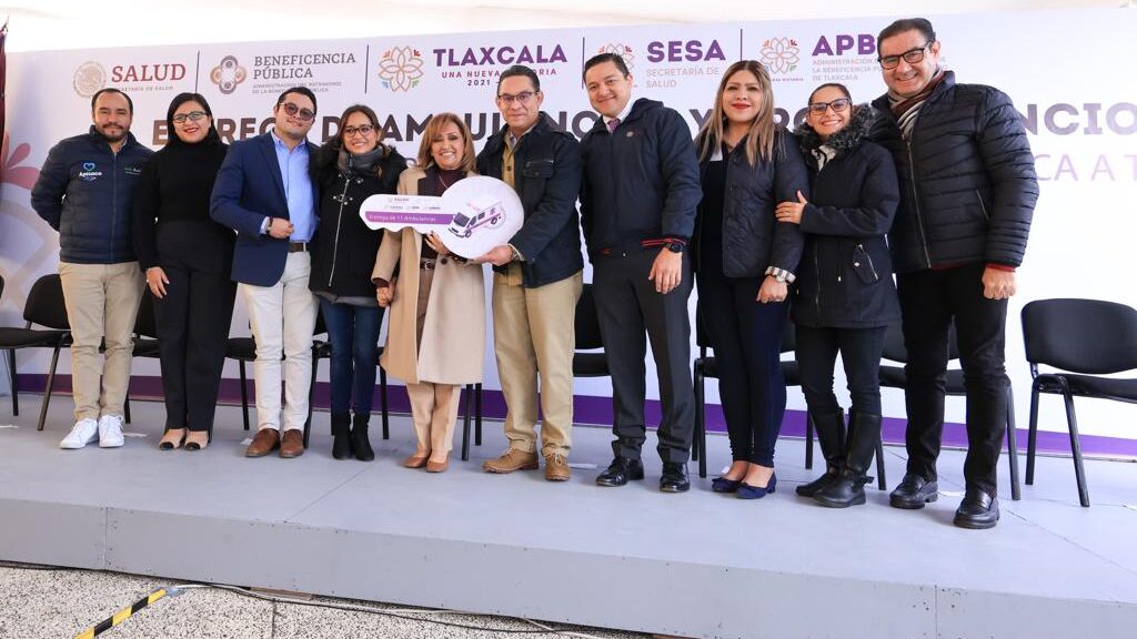 RECIBIÓ GOBIERNO ESTATAL AMBULANCIAS DE LA BENEFICENCIA PÚBLICA NACIONAL