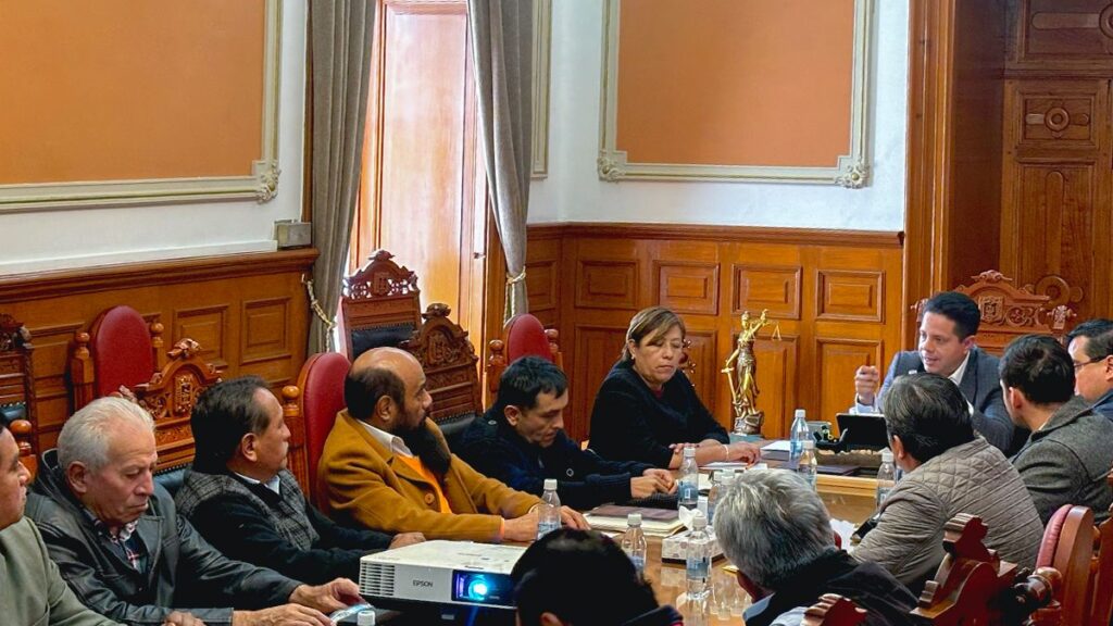 TRABAJAN SEGOB Y TRANSPORTISTAS PARA CREAR NUEVA LEY DE MOVILIDAD EN TLAXCALA