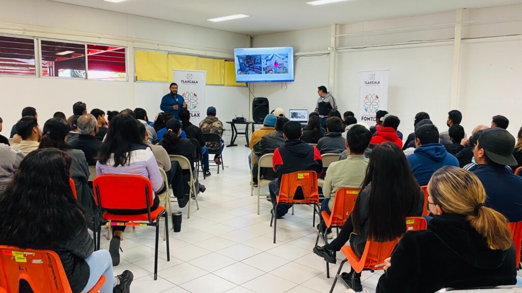 ORIENTA FOMTLAX A EMPRENDEDORES CON PLÁTICAS PARA ACCEDER A CRÉDITOS