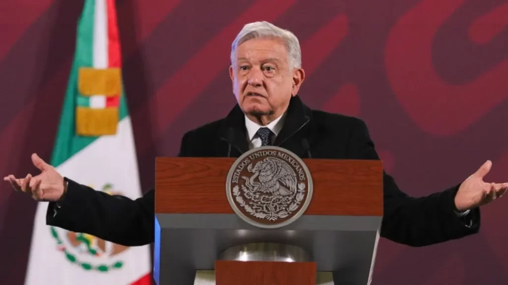 AMLO anuncia iniciativa\ “No sirven”: El Presidente busca desaparecer organismos autónomos (INAI, IFT, Cofece)