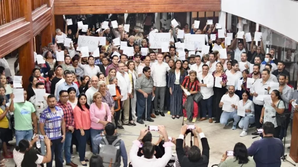 Desbandada en Veracruz / Diputados locales renuncian al PRI y lo dejan sin bancada; muestran apoyo a Claudia