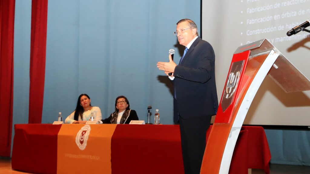 Hablaron en UATx acerca del proyecto espacial mexicano