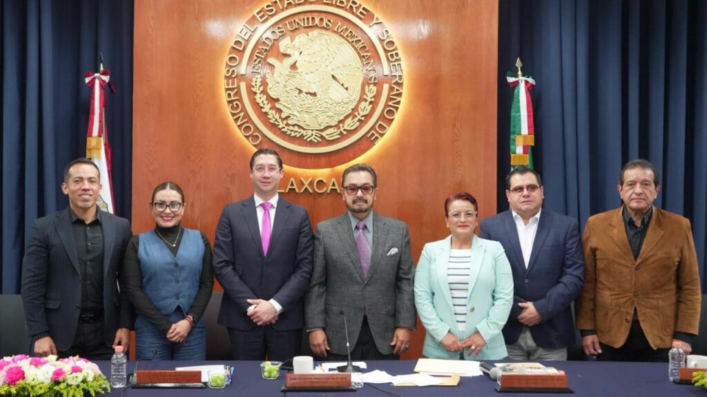En un ambiente de colaboración comparece Secretario de Desarrollo Económico ante el Congreso