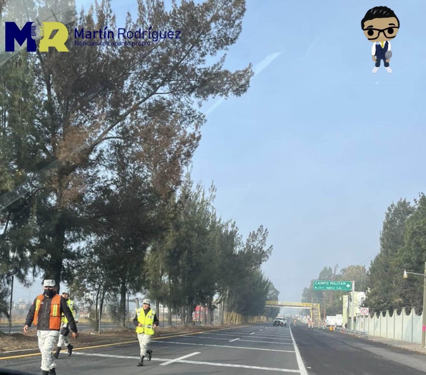 Elementos del Ejercicio Mexicano cierran la cafetera Texmelucan Puebla, a la altura de la 23 zona militar ubicada en Panotla, Tlaxcala. Imágenes: JJVN