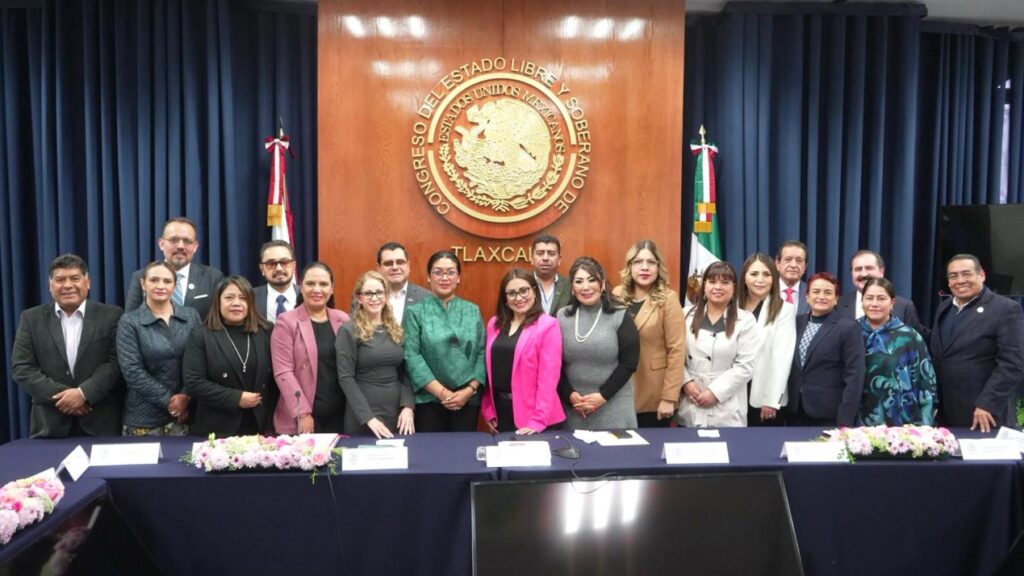 Hecho histórico; comparece el Poder Judicial ante el Congreso del Estado de Tlaxcala