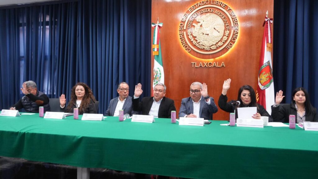 Se instala comisión organizadora para entrega de la presea “50 años por la educación al servicio del pueblo” 2024