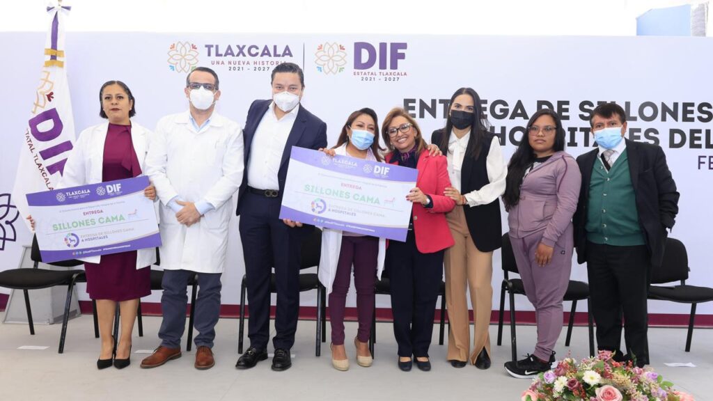 ENTREGA GOBERNADORA SILLONES-CAMA A 12 UNIDADES HOSPITALARIAS PÚBLICAS DE LA ENTIDAD