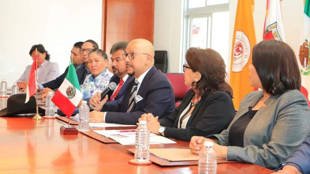 Recibe UATx visita del embajador de la República de Indonesia
