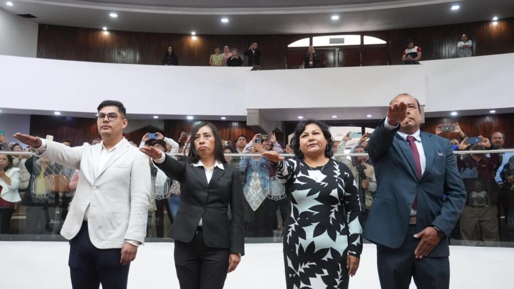 Rinden protesta como propietarios 13 diputados locales; se integran a los trabajos legislativos