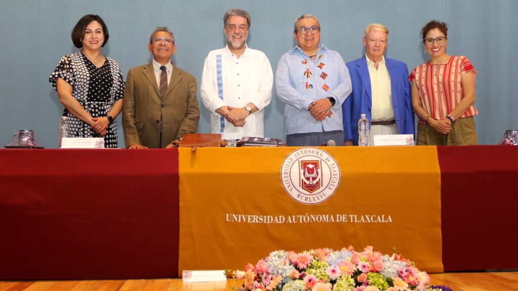 Reflexionaron en la UATx sobre el humanismo mexicano y la educación