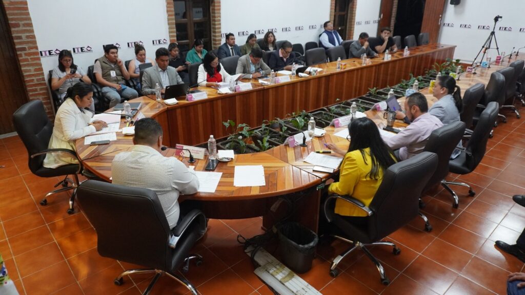 Aprueba ITE candidaturas a diputaciones locales del PRD y el PAC; se reservó el derecho en caso del PT