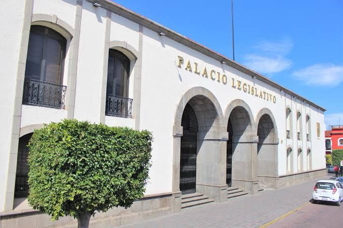 En un acto de transparencia entregan Comisión de Fiscalización y Finanzas