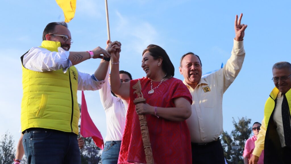 Cambrón coincide con Xóchitl en su llamado a la población a recuperar los Congresos.