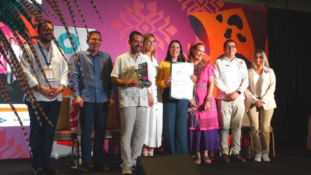 TLAXCALA RECIBE PREMIO EN INNOVACIÓN DEL PRODUCTO TURÍSTICO MEXICANO