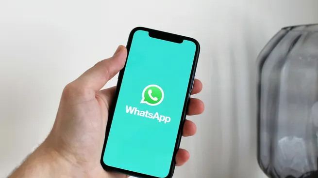 Deja de reiniciar tu cel… Se cayó Whatsapp