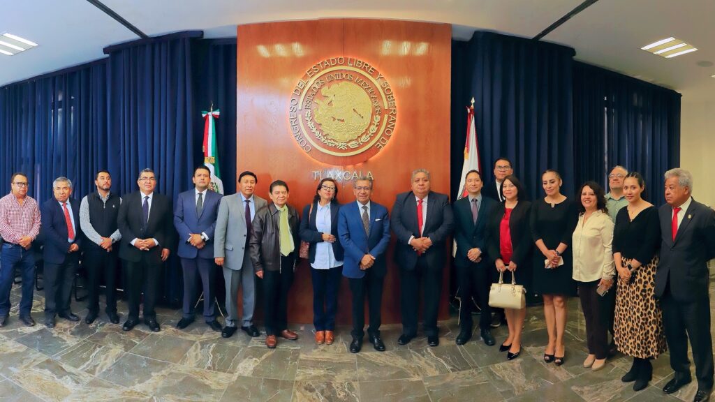 Inscribirán el nombre de la UATx en el muro de honor del Congreso del Estado
