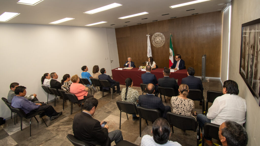 Suman esfuerzos Comisión Nacional Bancaria y TSJE para mejorar labor jurisdiccional