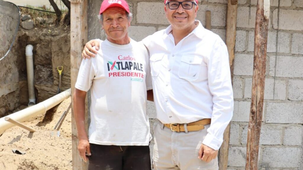 Carlos Ixtlapale candidato a Presidente Municipal por el Partido del Trabajo (PT) sigue en recorridos por diferentes puntos del Municipio.