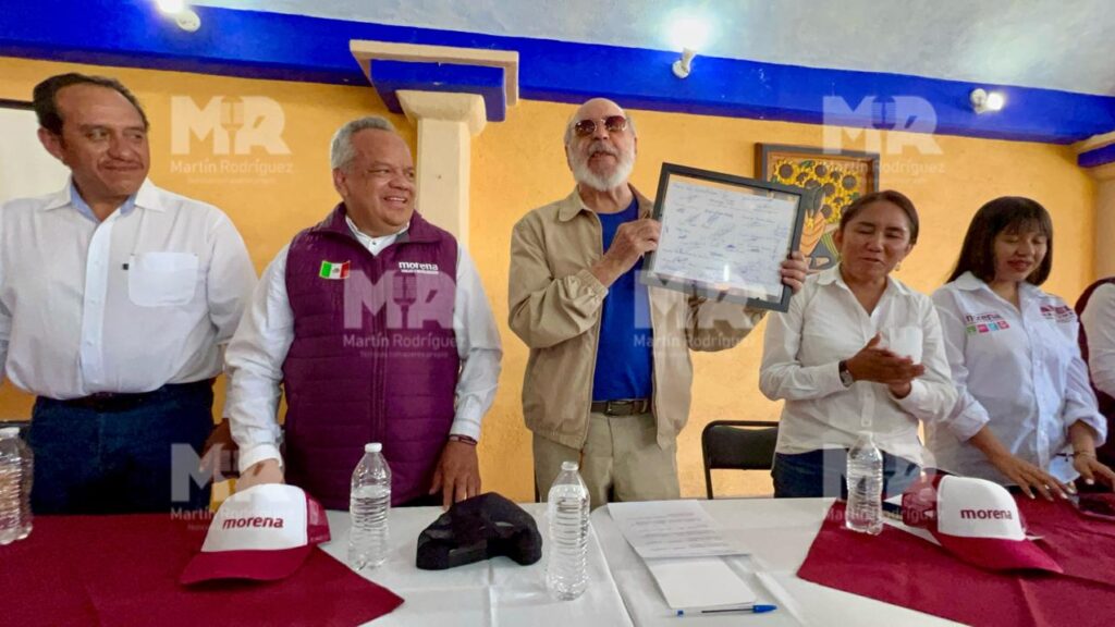 Reúne Álvarez Lima al morenismo en Huamantla; “mi madre y esposa descansan aquí”, dijo.