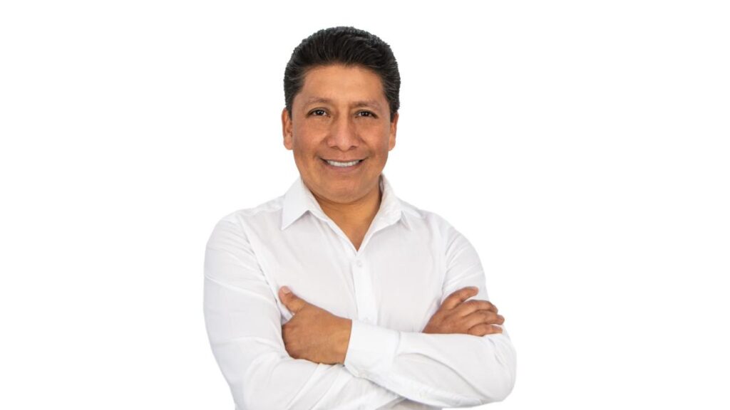 Candidato al Senado Rodrigo Cuahutle fija postura ante posible persecución política
