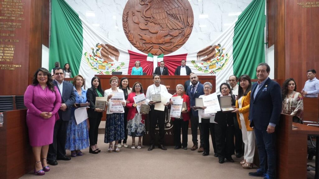 Entrega Congreso de Tlaxcala presea “50 años por la educación al servicio del pueblo” 2024