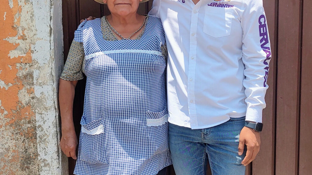 Los adultos mayores, por su experiencia y sabiduría, son el ancla del Distrito Local 8
