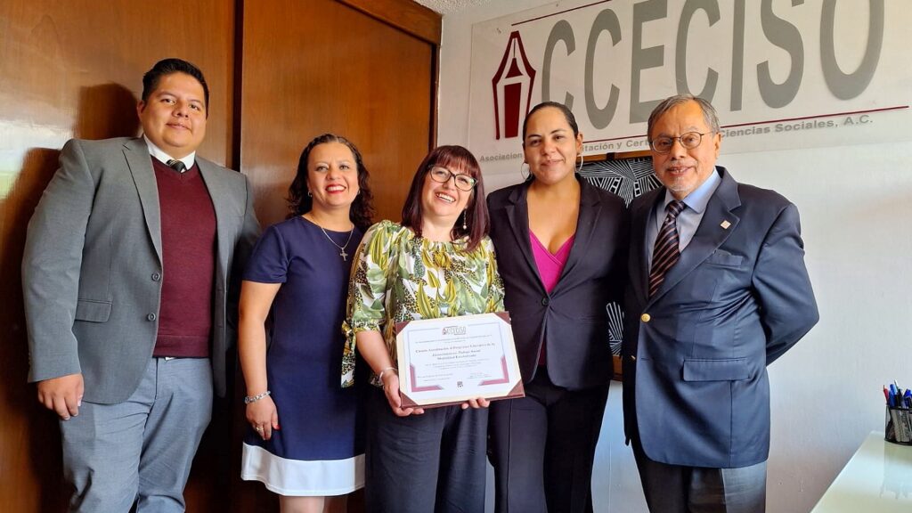 Reacreditan por cuarta ocasión Licenciatura en Trabajo Social de la UATx