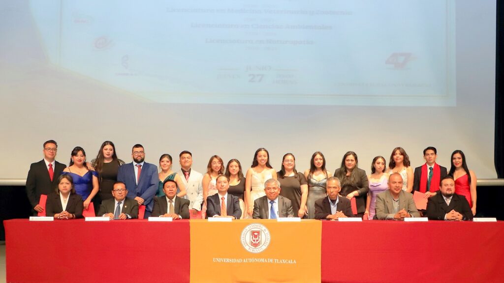 Culminan estudios de programas académicos en la Facultad de Agrobiología de la UATx