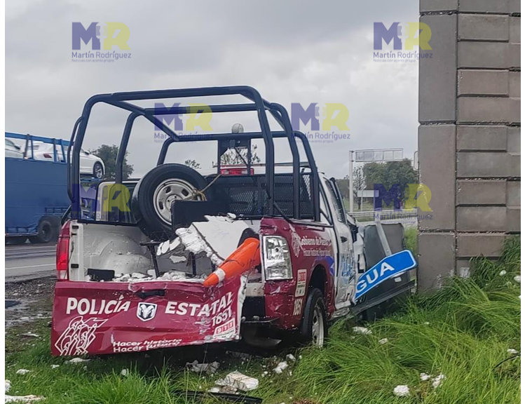 Policía Estatal de Puebla choca y se acaba la patrulla en Cuapiaxtla