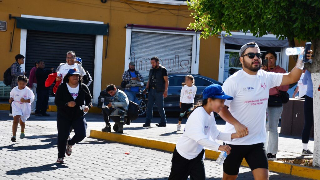 PARTICIPAN 550 PERSONAS EN LA CARRERA “TROTA O CAMINA JUNTO CON PAPÁ”
