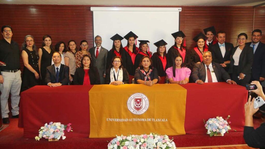 Egresó UATx segunda generación de maestría en estomatología de infantes y adolescentes